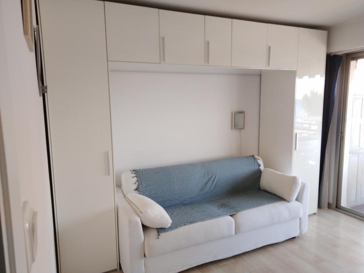 Studio F1 Vue Mer A 30M Des Plages Cagnes-sur-Mer Exterior photo